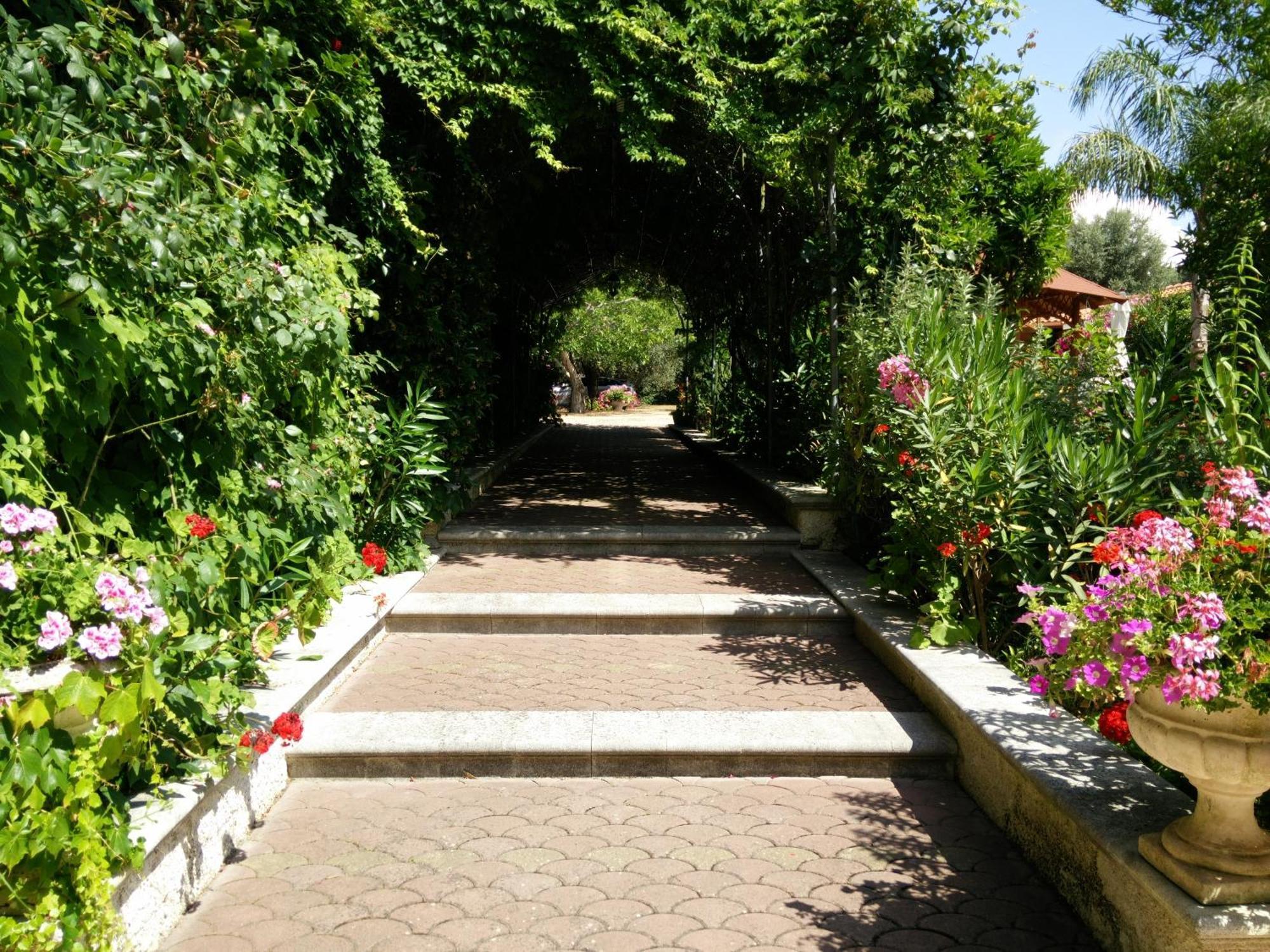 Residenza Villa I Nidi Санта-Катерина Экстерьер фото
